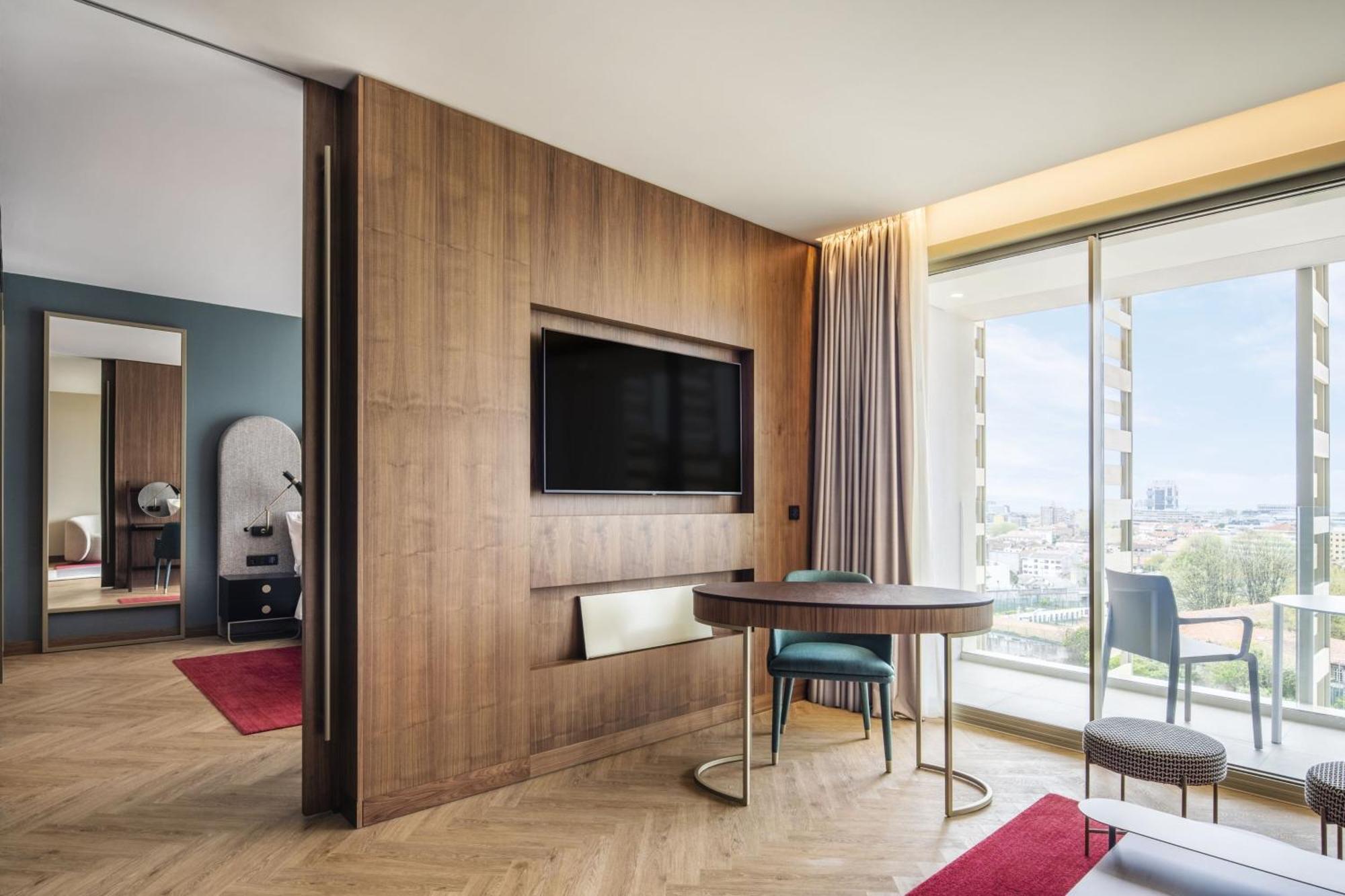 Renaissance Porto Lapa Hotel Bagian luar foto Suite